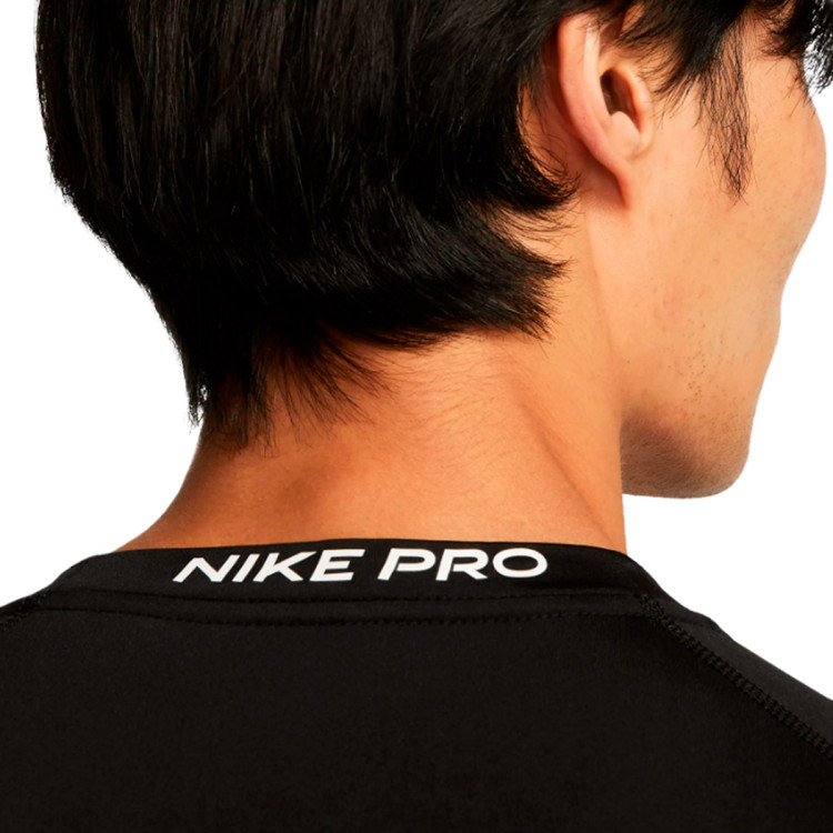 camiseta-nike-pro-dri-fit-tight-black-white-4