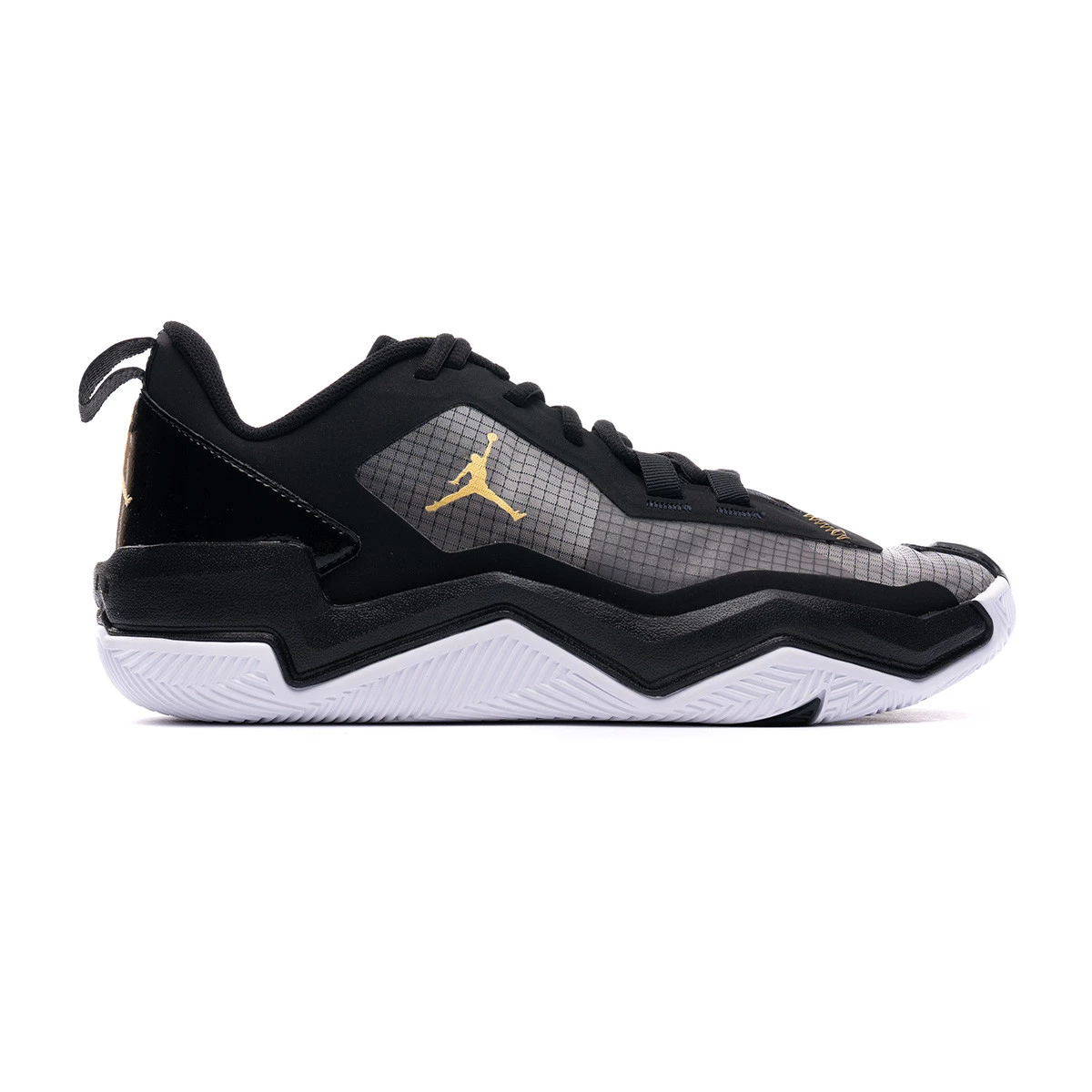 One black one white basketball shoes online