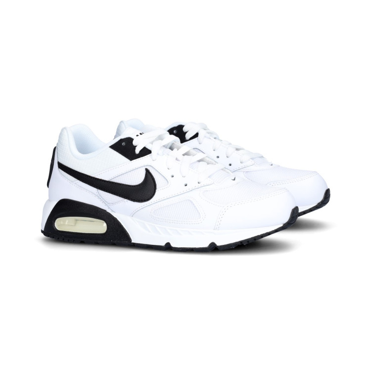 nike air max ivo trainers