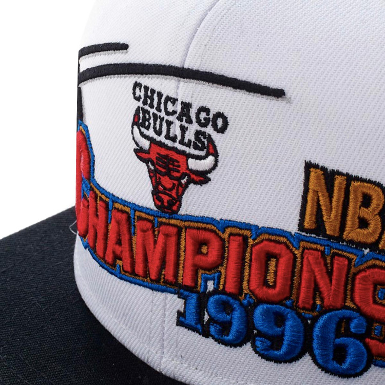 gorra-mitchellness-champions-wave-2t-snapback-chicago-bulls-1996-white-black-2