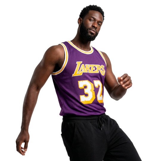 T-Shirt Mitchell \u0026 Ness Swingman Jersey Los Angeles Lakers - Magic Johnson  1984-85 Purple - Basketball Emotion