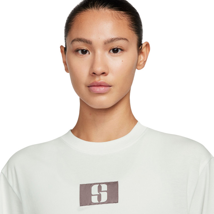 camiseta-nike-sabrina-boxy-summit-white-2