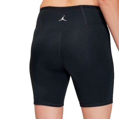 Malla corta Sport Essentials 7" Mujer
