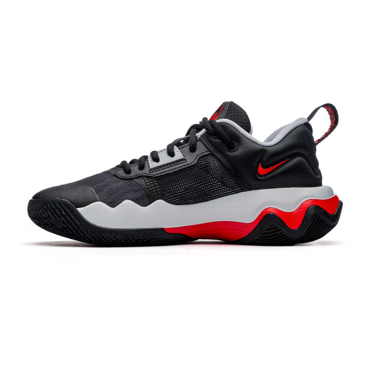zapatilla-nike-giannis-immortality-3-black-red-2