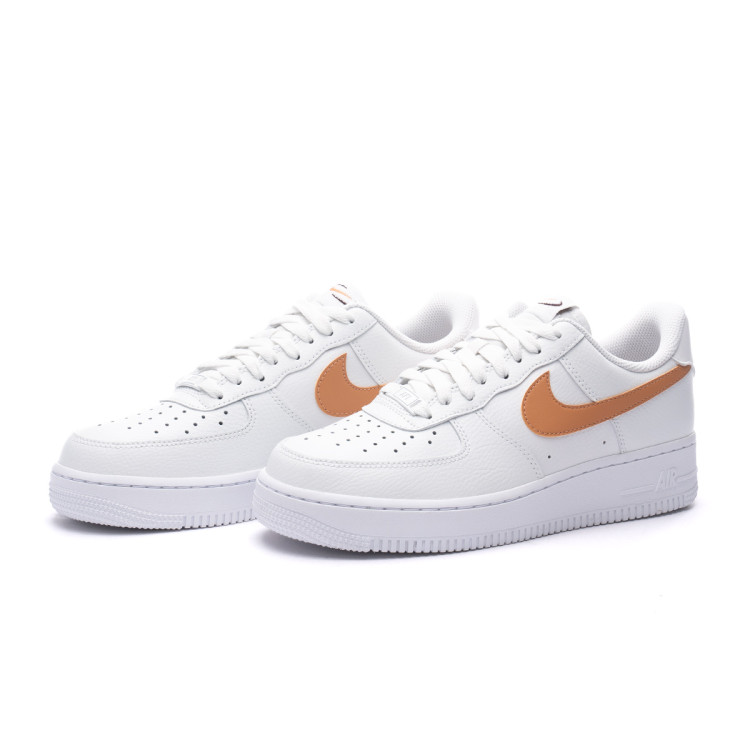 zapatilla-nike-air-force-1-07-summit-white-amber-brown-earth-white-0
