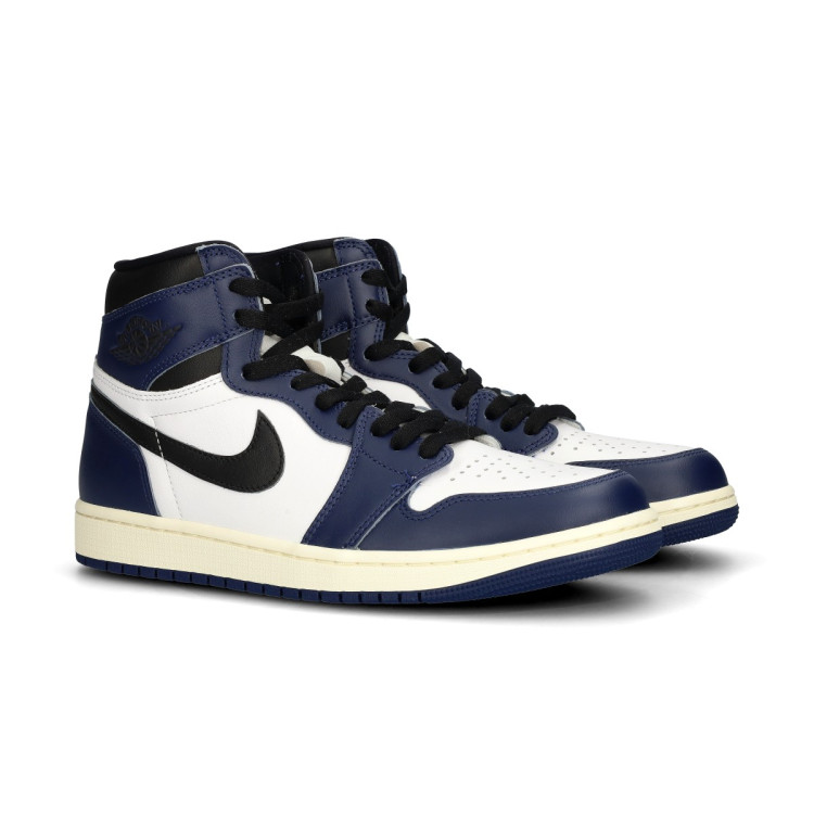 Midnight black jordans deals