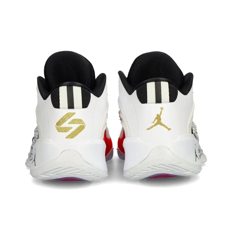 zapatillas-jordan-luka-3-motorsport-white-metallic-gold-black-red-orbit-4