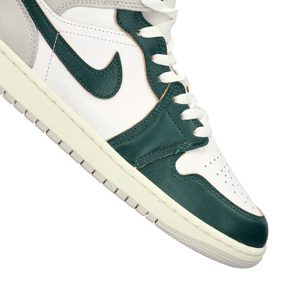 Trainers Jordan Air Jordan 1 Mid SE White Oxidized Green Sail Neutral Grey Basketball Emotion