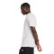 New Balance Reifen auf dem Gericht Trikot
