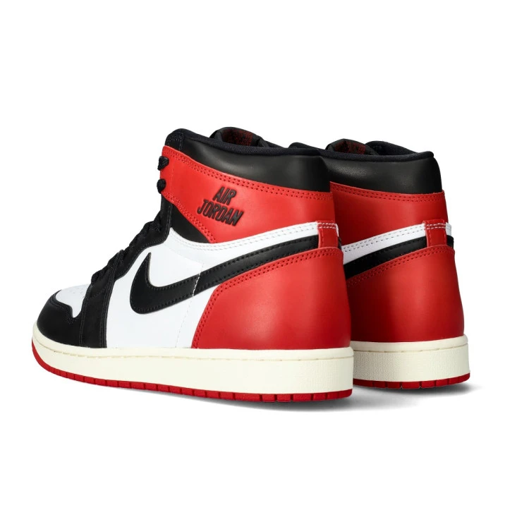 zapatilla-jordan-air-jordan-1-retro-high-og-black-toe-white-black-varsity-red-sail-5