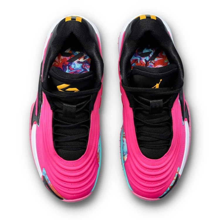 zapatillas-jordan-luka-3-imaginarium-pink-prime-university-gold-black-5