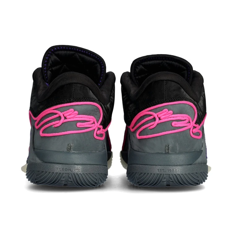 zapatillas-nike-lebron-22-tunnel-vision-black-laser-fuchsia-dark-grey-4