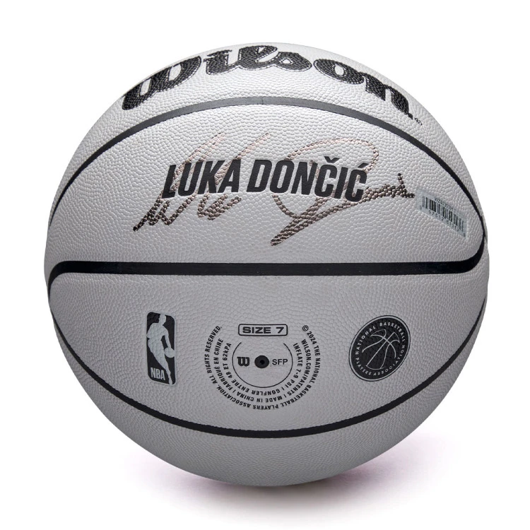balon-wilson-nba-player-icon-uv-luka-doncic-gold-4