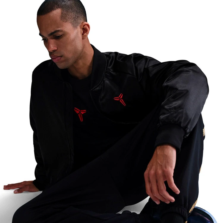 chaqueta-nike-kobe-bryant-therma-fit-insulated-lny-black-university-red-2