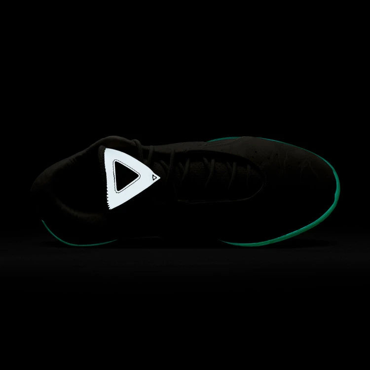 zapatillas-nike-lebron-22-dunkman-light-bone-soft-pearl-vapor-green-8