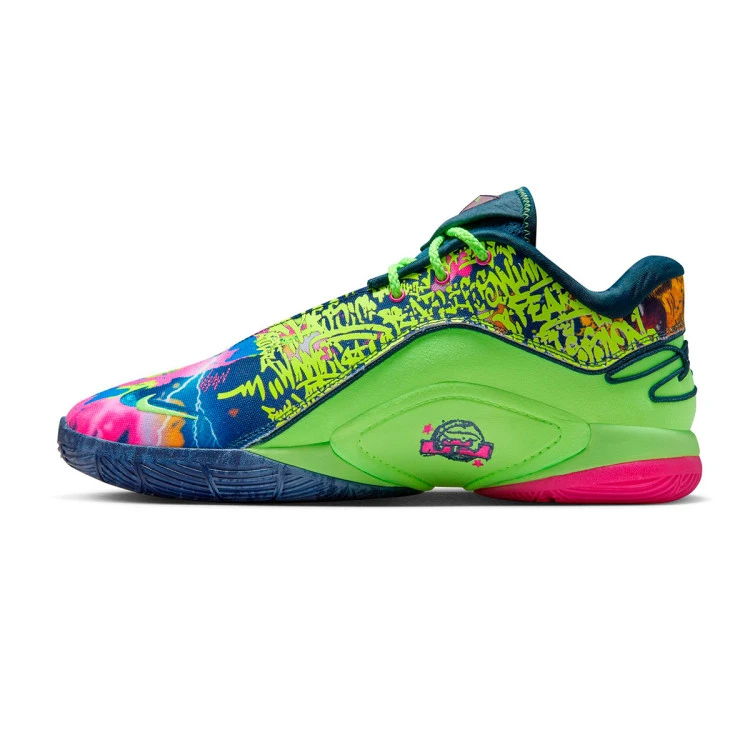 zapatillas-nike-lebron-22-bryces-world-blustery-fireberry-ghost-green-2