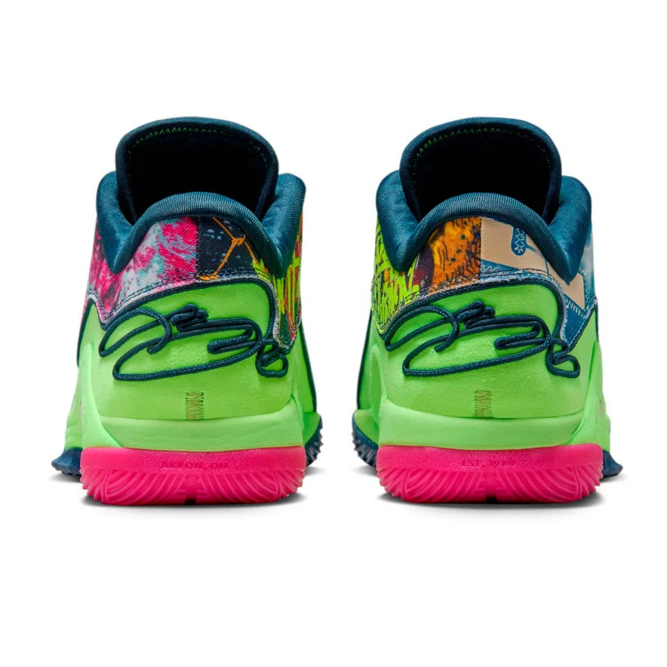 zapatillas-nike-lebron-22-bryces-world-blustery-fireberry-ghost-green-4
