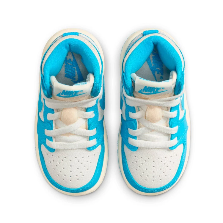 zapatilla-jordan-air-jordan-1-retro-high-og-unc-reimagined-bebe-dk-powder-blue-dk-powder-blue-sail-5