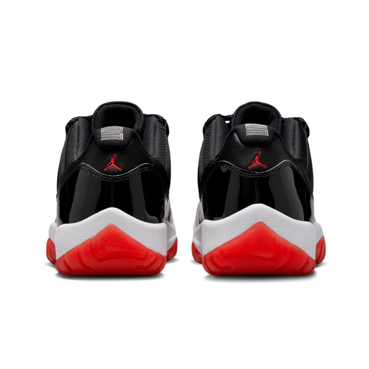 zapatilla-jordan-air-jordan11-retrolow-bred-black-varsity-red-white-4