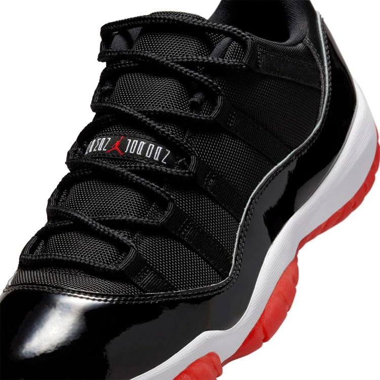 zapatilla-jordan-air-jordan11-retrolow-bred-black-varsity-red-white-6