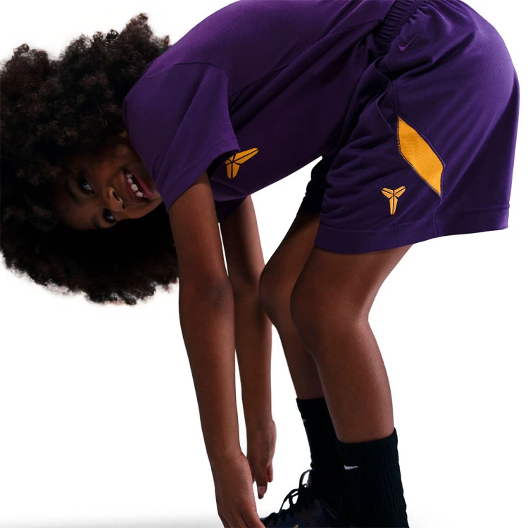 pantalon-corto-nike-kobe-nino-court-purple-university-gold-2