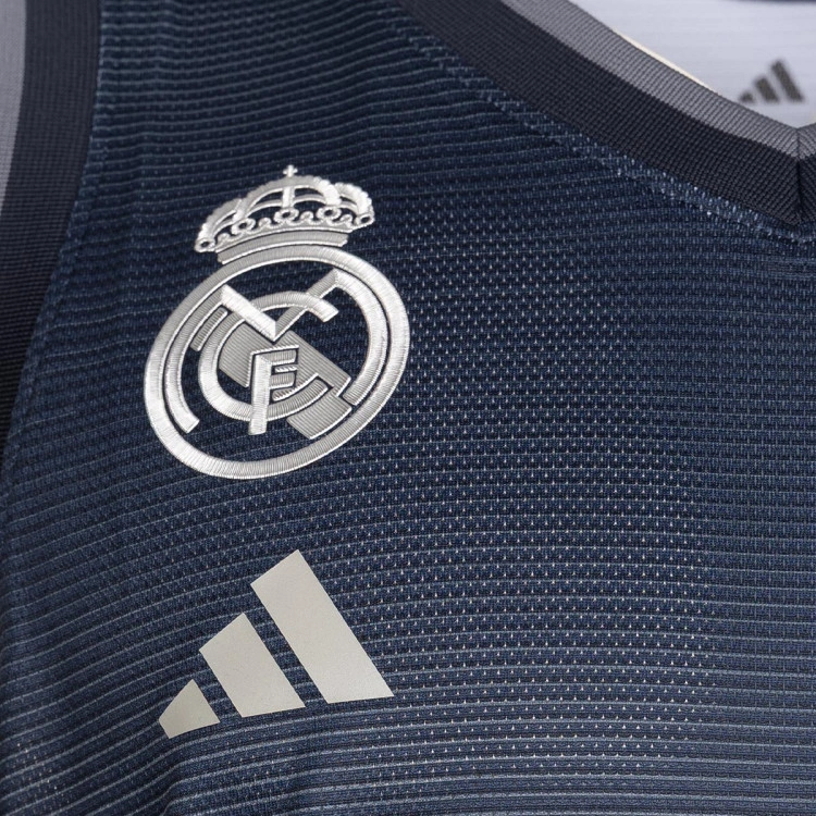 camiseta-adidas-real-madrid-segunda-equipacion-2025-2026-tinley-2