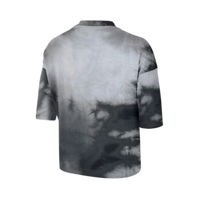 Camiseta WNBA Team 13 Tie Dye Boxy Crew Mujer