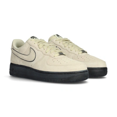 Air Force 1 07 LV8 Trainers