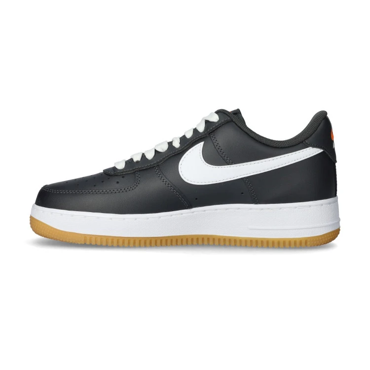 zapatilla-nike-air-force-1-07-lv8-negro-2