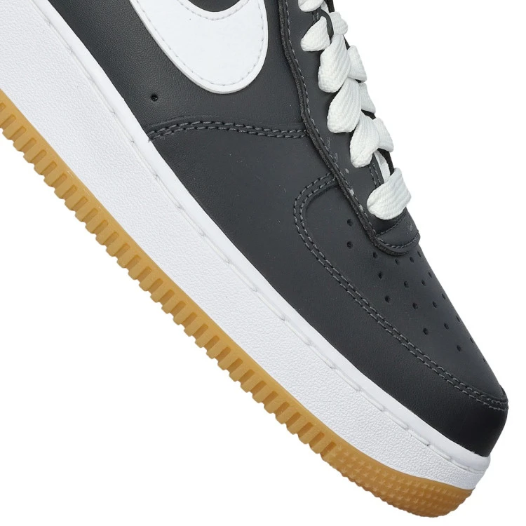 zapatilla-nike-air-force-1-07-lv8-negro-6