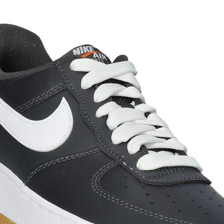 zapatilla-nike-air-force-1-07-lv8-negro-7