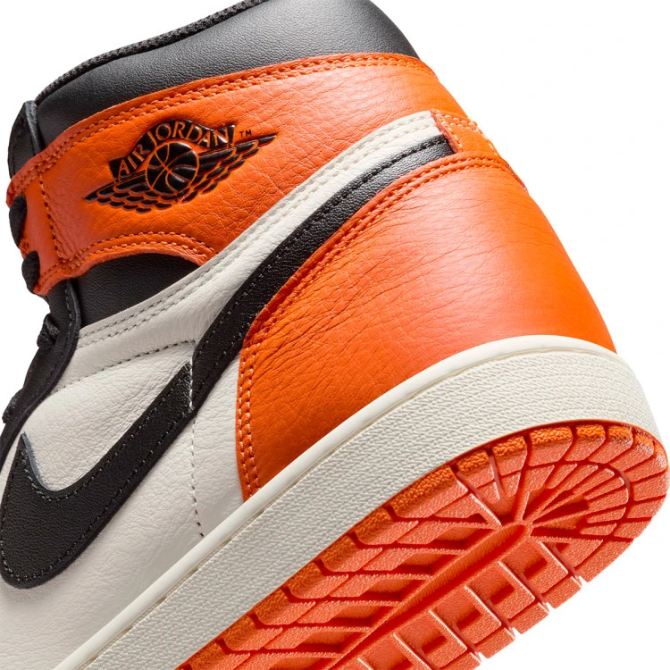 zapatilla-jordan-air-jordan-1-retro-high-og-shattered-backboard-black-black-sail-starfish-7