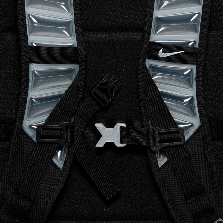mochila-nike-varsity-elite-32-l-black-black-metallic-silver-8