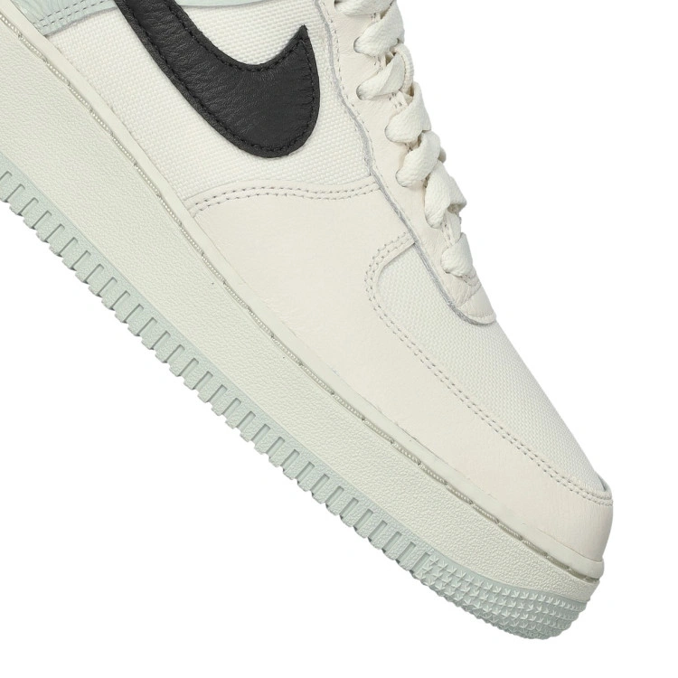 zapatilla-nike-air-force-1-gore-tex-gris-6