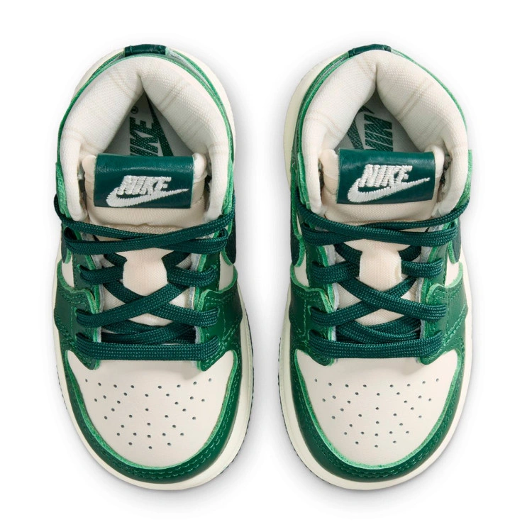 zapatilla-jordan-air-jordan-1-retro-high-og-bebe-pale-ivory-pro-green-fir-coconut-milk-5