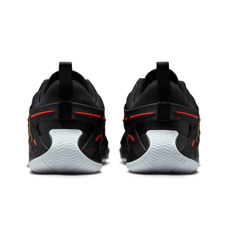 zapatillas-jordan-heir-series-black-metallic-gold-university-red-4