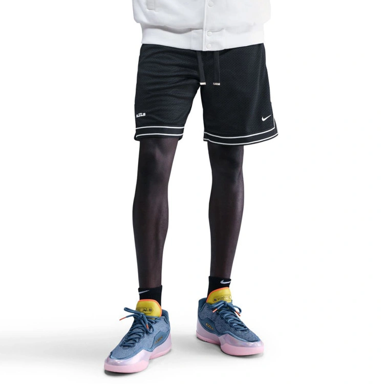 pantalon-corto-nike-lebron-james-black-sail-2