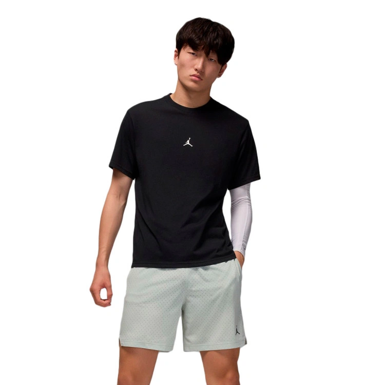 camiseta-jordan-m-j-dri-fit-sport-jumpman-ss-crew-black-white-3