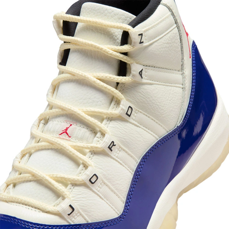 zapatilla-jordan-air-jordan-11-retro-rare-air-deep-royal-blue-fire-red-sail-black-6