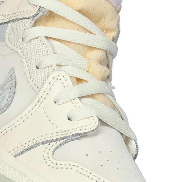 zapatilla-jordan-air-jordan-1-retro-high-og-bebe-sail-university-red-pale-ivory-7