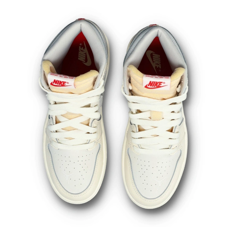 zapatilla-jordan-air-jordan-1-retro-high-og-preescolar-beige-4