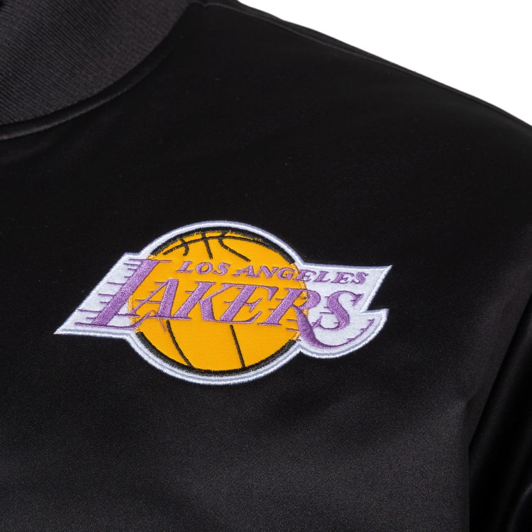 chaqueta-mitchell-ness-los-angeles-lakers-blackout-heavyweight-satin-black-5