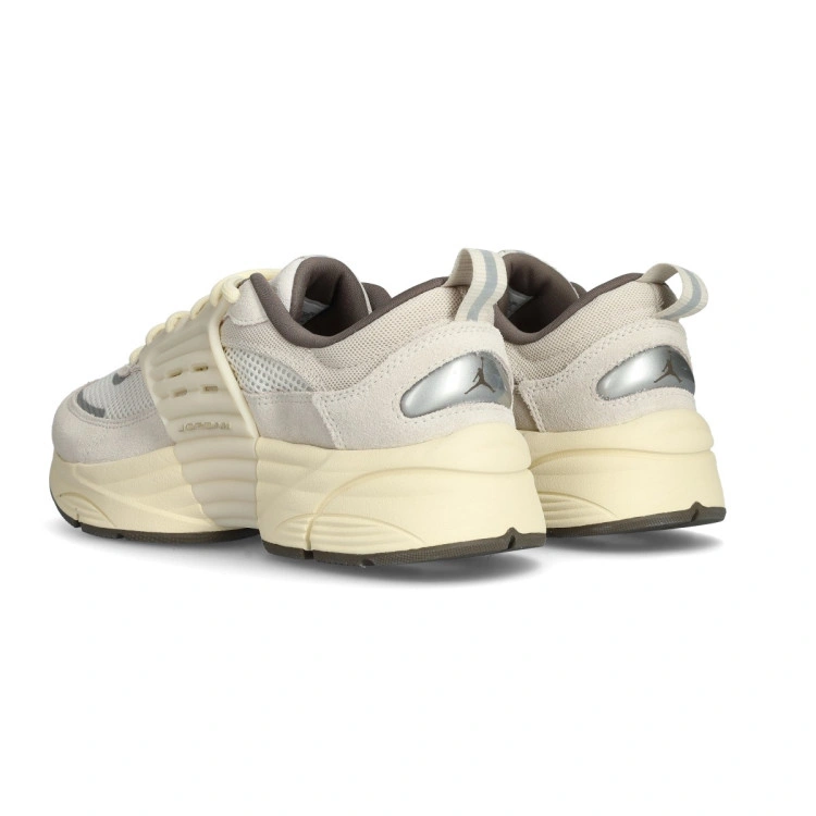 zapatilla-jordan-trunner-beige-5