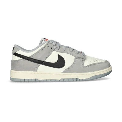 Dunk Low Sneaker