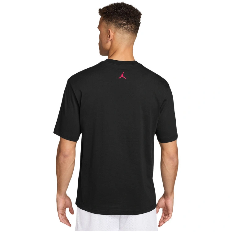 camiseta-jordan-brooklyn-essential-85-gfx-crew-black-white-infrared-23-1