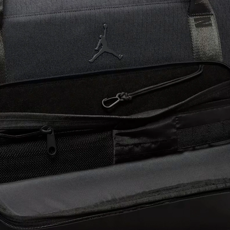 bolsa-de-deporte-jordan-jam-collectors-black-3
