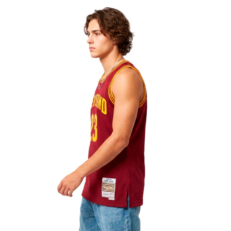 camiseta-mitchell-ness-cleveland-cavaliers-2015-lebron-james-scarlet-2