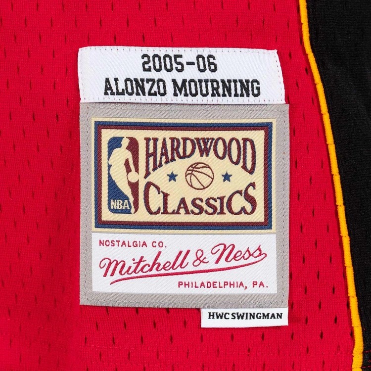 camiseta-mitchell-ness-miami-heat-2005-alonzo-mourning-university-red-3