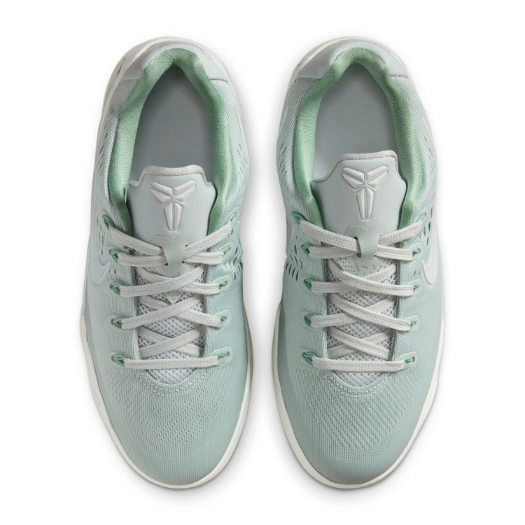 zapatillas-nike-kobe-9-low-em-nino-light-silver-steam-summit-white-5