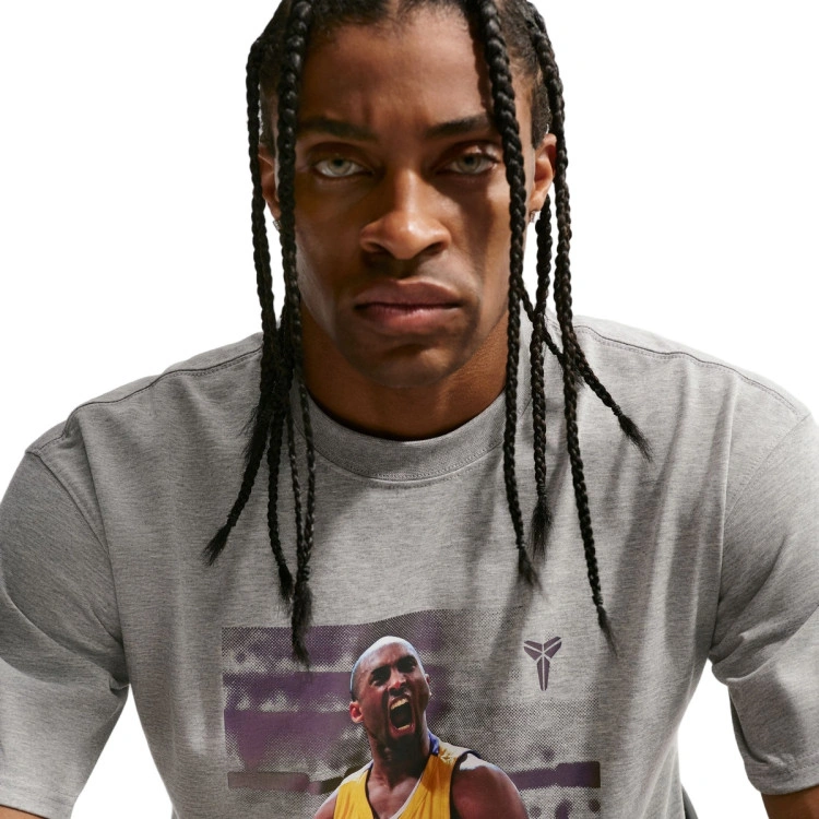 camiseta-nike-kobe-bryant-max90-dri-fit-tee-dark-grey-heather-2